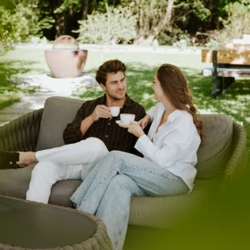 Blick auf das Hotel Klosterhof, ihr perfektes Hideaway f&uuml;r Honeymoon in Bayern.