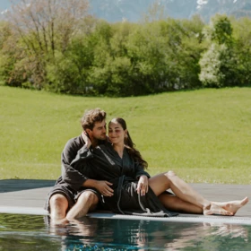 Schwangere im Babymoon-Hotel Klosterhof in Bayern
