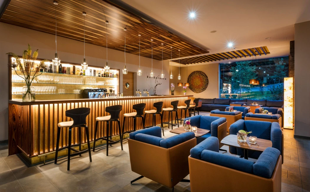 Modernes Mobiliar, klare Linien und eine gemütliche Atmosphäre im Designhotel